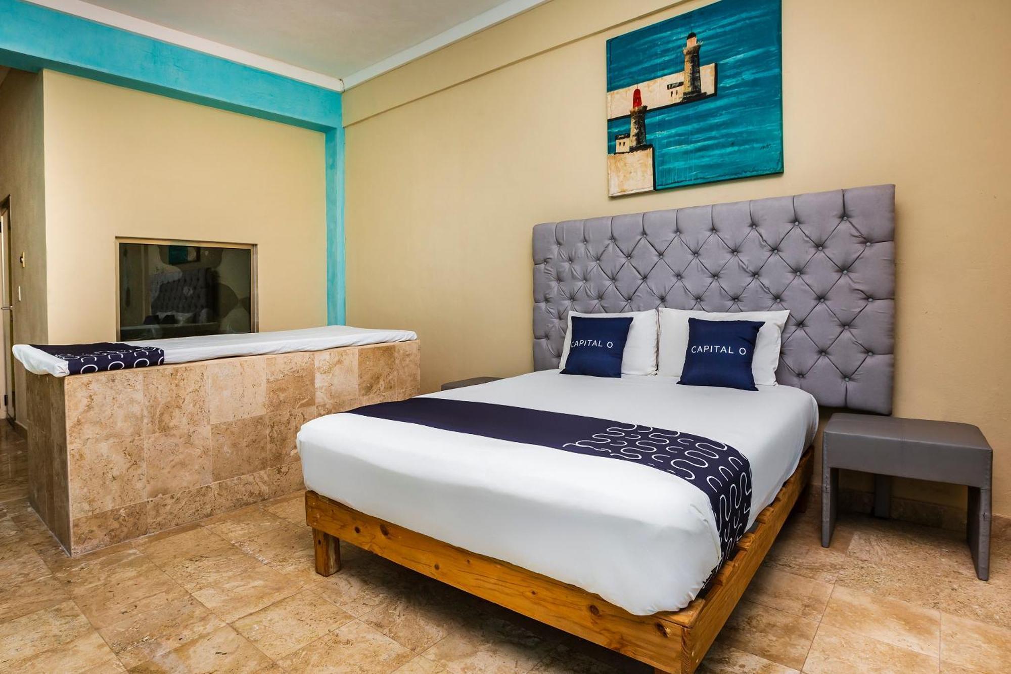 Capital O Cancun International Airport 24 7 Екстериор снимка