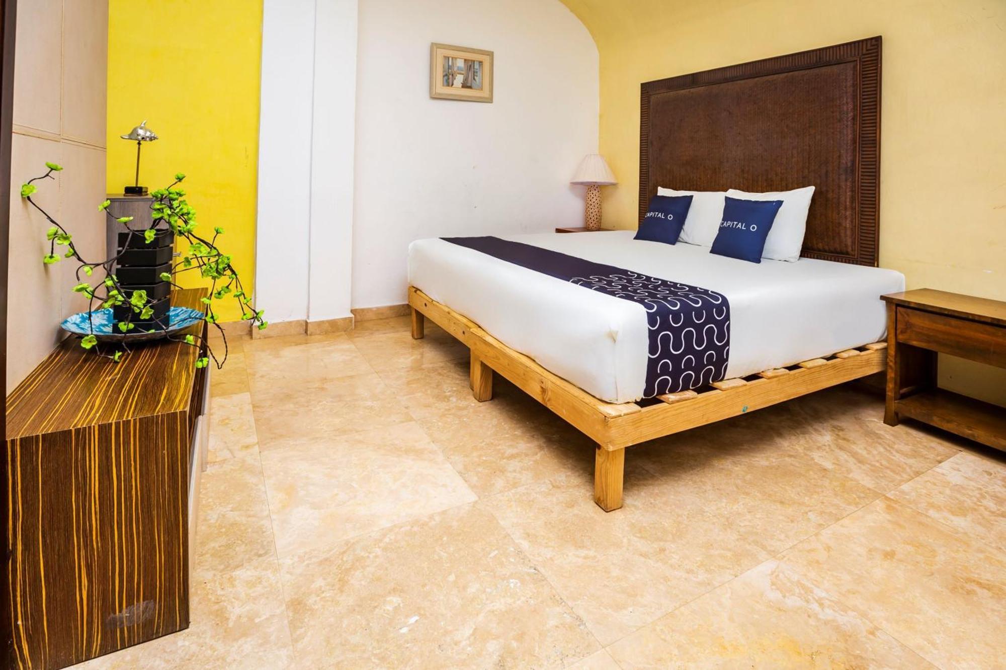 Capital O Cancun International Airport 24 7 Екстериор снимка