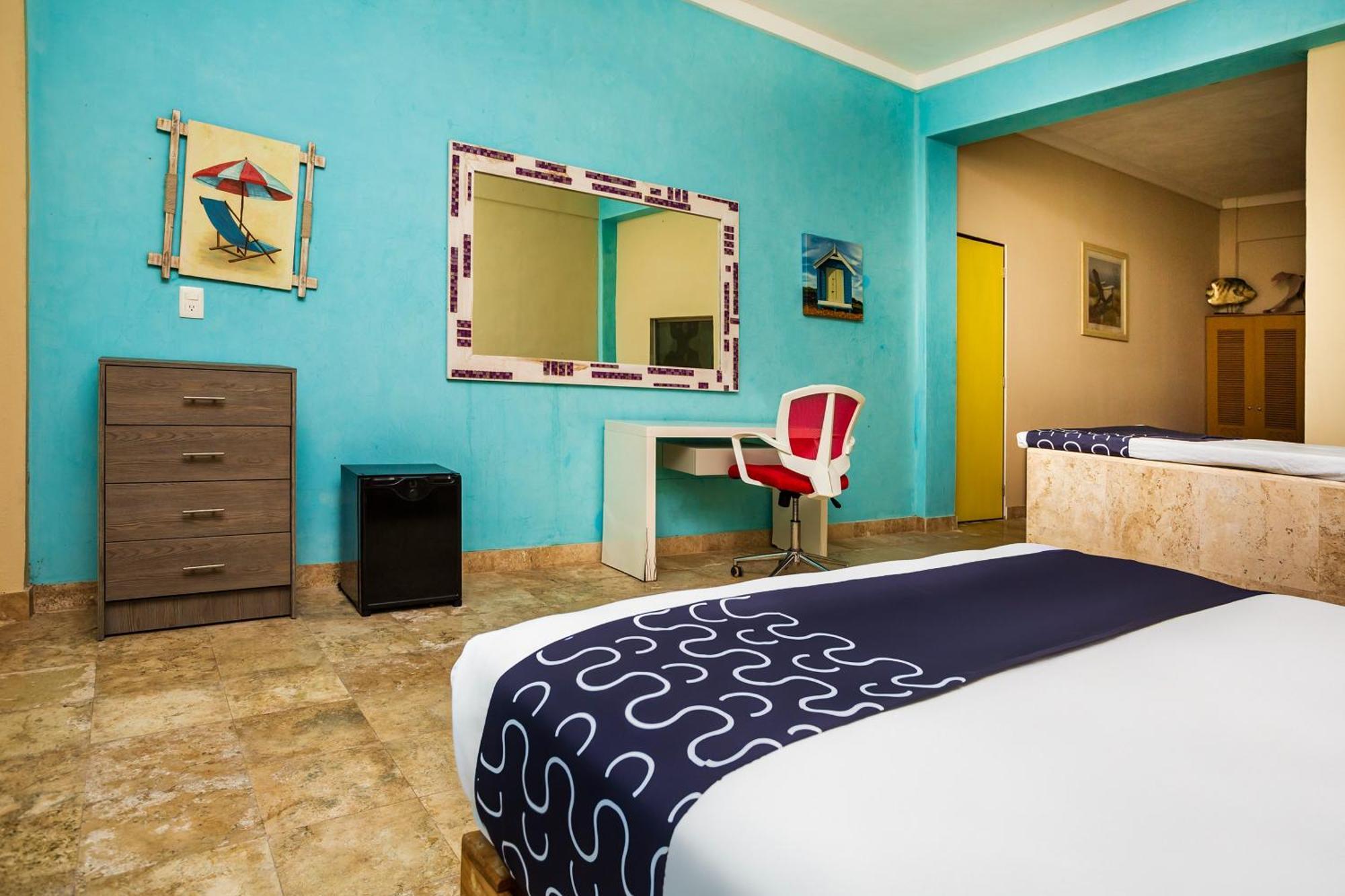 Capital O Cancun International Airport 24 7 Екстериор снимка