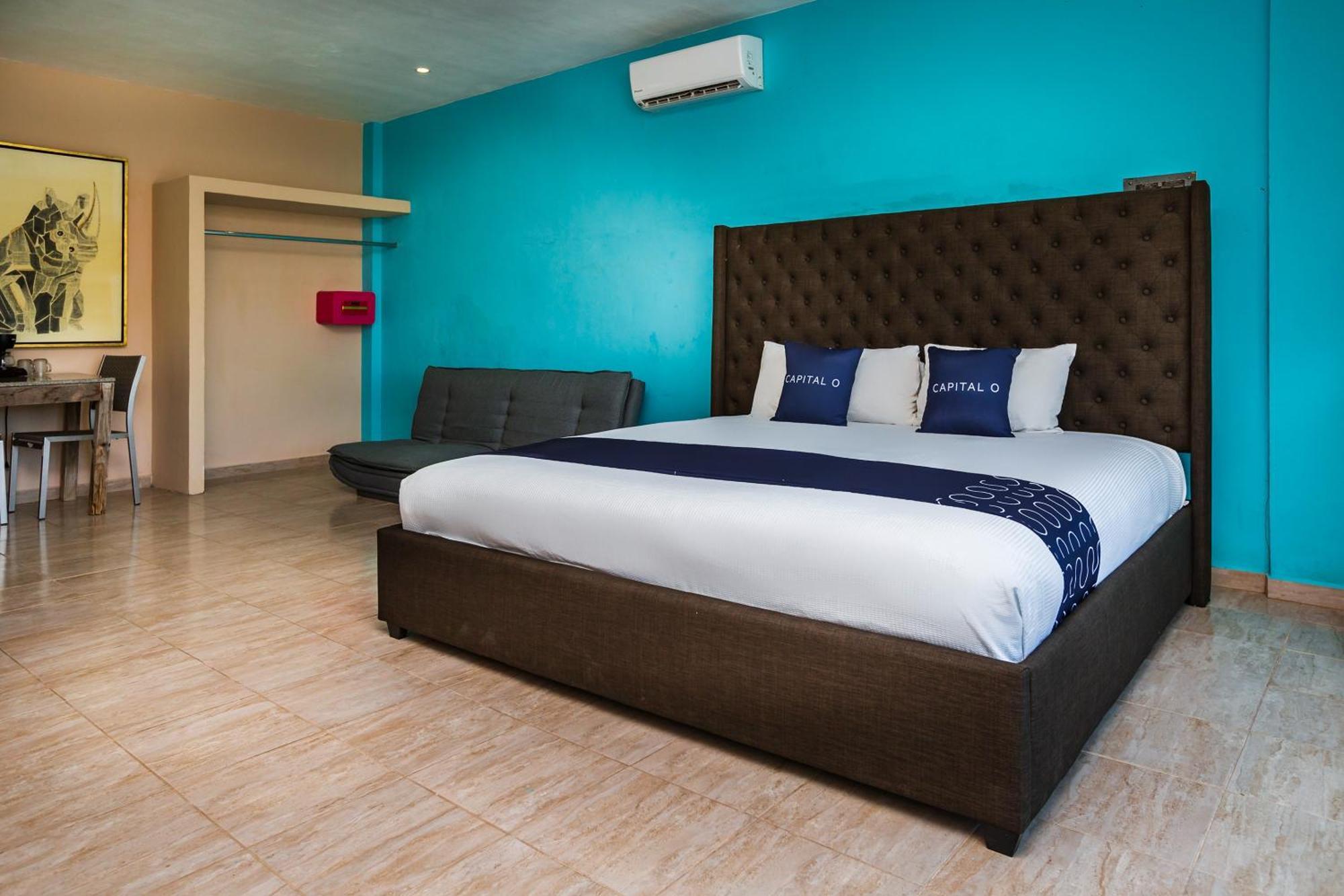 Capital O Cancun International Airport 24 7 Екстериор снимка